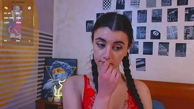 MelanieMooor online show from January 17, 5:20 pm