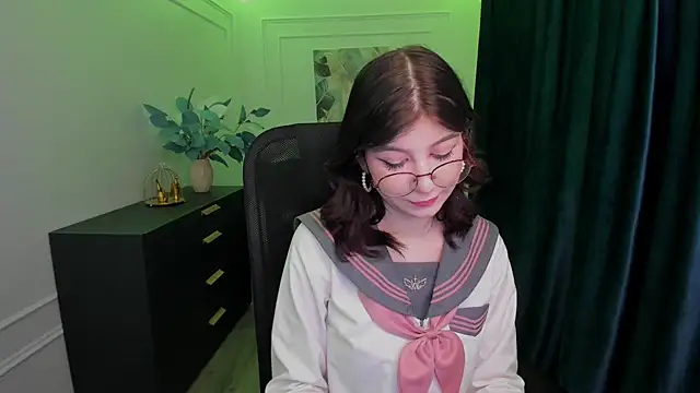 Snapshot of MeLLSawertyq chatting on September 23, 11:41 am MeLLSawertyq online show from September 23, 11:41 am