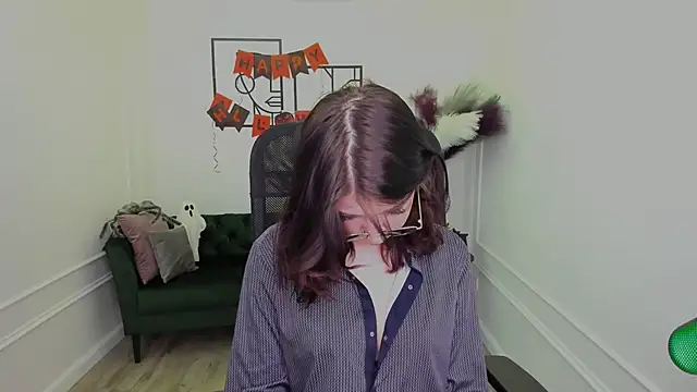 MeLLSawertyq online show from October 31, 7:29 pm