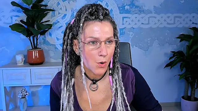 UmaSpace online show from October 4, 5:02 am