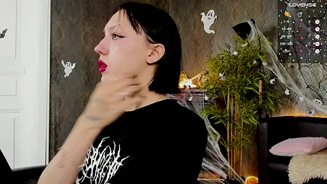 AdeliceLenoir online show from October 19, 6:59 am