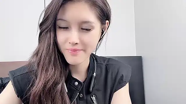 Snapshot of QiaoHui chatting on October 9, 8:24 pm QiaoHui online show from October 9, 8:24 pm