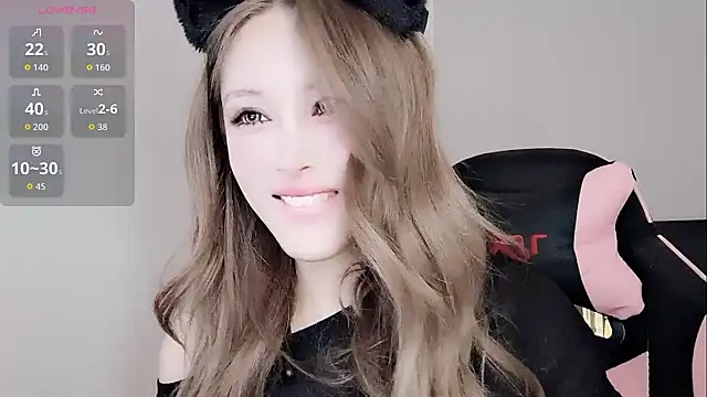 QiaoHui online show from December 2, 8:55 pm