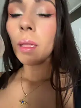 Nicol X online show from April 28, 4:33 pm