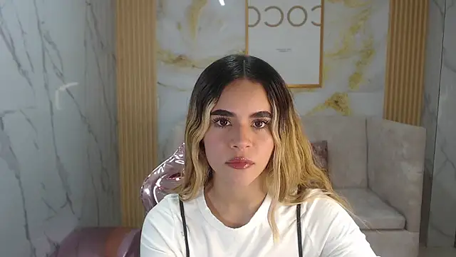Snapshot of lilith4_s chatting on October 1, 8:47 pm lilith4 s online show from October 1, 8:47 pm