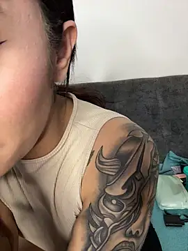 Isabella-Teen online show from December 23, 2:37 am