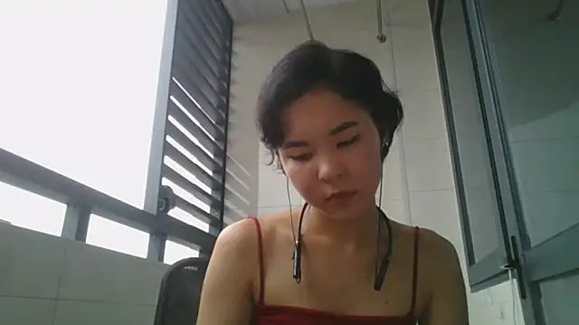 Snapshot of JennyCarpenter chatting on October 4, 12:05 am JennyCarpenter online show from October 4, 12:05 am