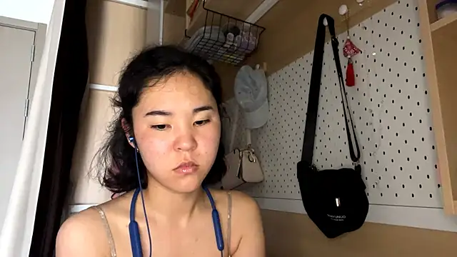 JennyCarpenter online show from June 4, 11:20 pm