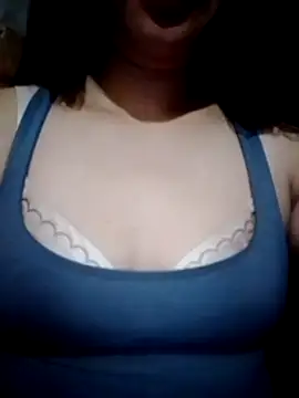 Snapshot of sweet_bella16 chatting on October 11, 9:50 pm sweet bella16 online show from October 11, 9:50 pm