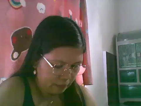 Snapshot of asian_bhebs1 chatting on October 6, 7:47 am asian bhebs1 online show from October 6, 7:47 am