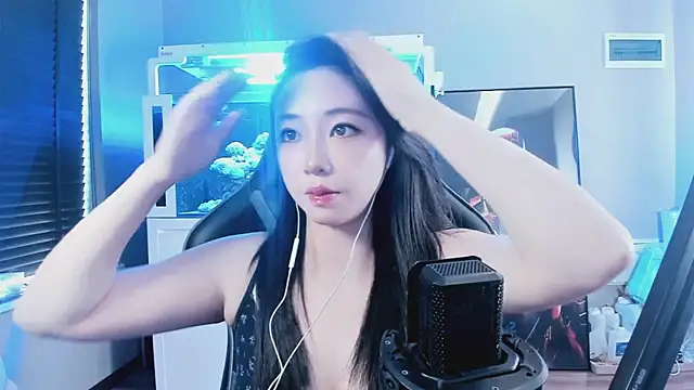 Snapshot of Keke-Bai chatting on October 1, 9:47 am Keke-Bai online show from October 1, 9:47 am
