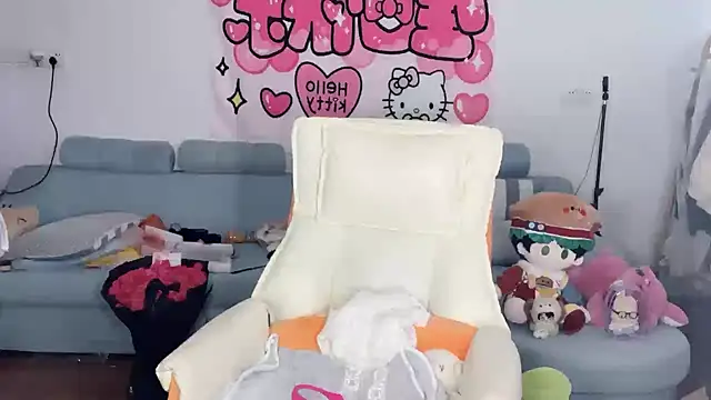 Akong11 online show from April 18, 5:21 am