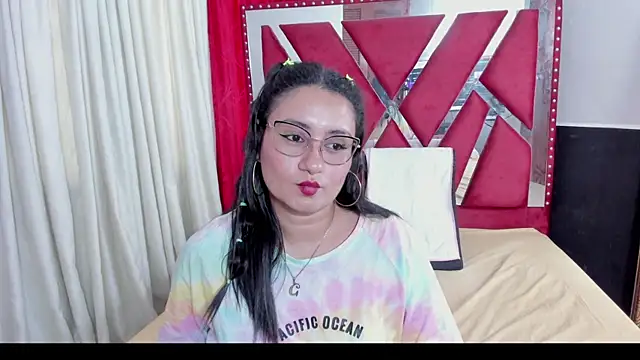 Snapshot of Luna021_1 chatting on September 24, 7:46 pm Luna021 1 online show from September 24, 7:46 pm