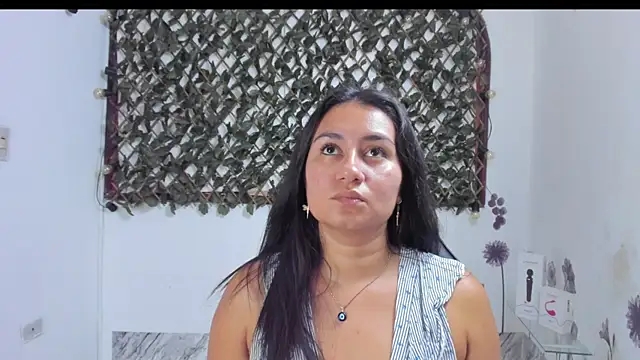 Snapshot of Luna021_1 chatting on October 17, 6:55 pm Luna021 1 online show from October 17, 6:55 pm
