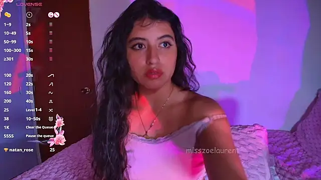 Snapshot of misszoelaurent chatting on October 4, 12:05 am misszoelaurent online show from October 4, 12:05 am