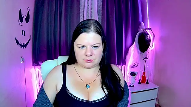 BritneyRaine online show from October 19, 6:26 am