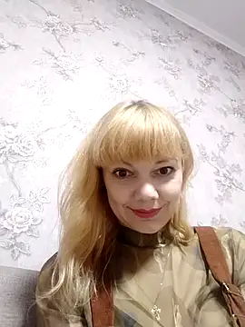 Snapshot of AliceSwan1122 chatting on October 7, 6:56 pm AliceSwan1122 online show from October 7, 6:56 pm