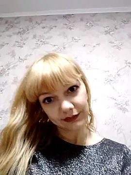 Snapshot of AliceSwan1122 chatting on September 20, 9:24 pm AliceSwan1122 online show from September 20, 9:24 pm