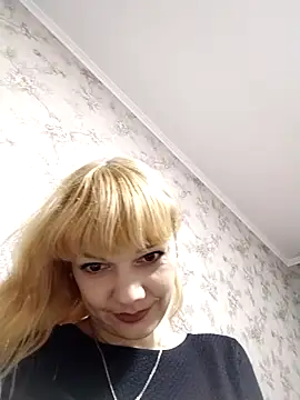 Snapshot of AliceSwan1122 chatting on September 22, 7:23 pm AliceSwan1122 online show from September 22, 7:23 pm