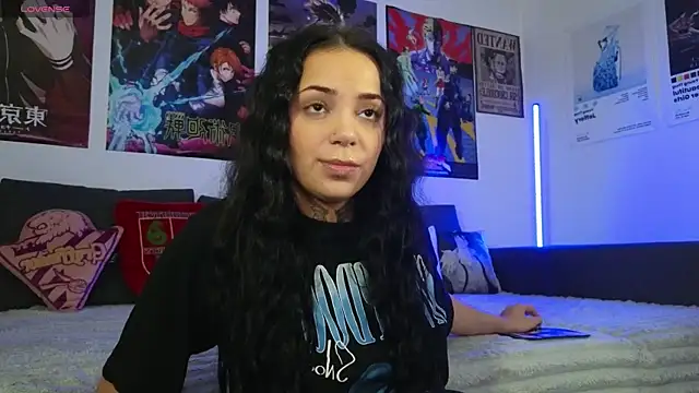 Snapshot of KiraQuinn1 chatting on October 6, 3:29 pm KiraQuinn1 online show from October 6, 3:29 pm