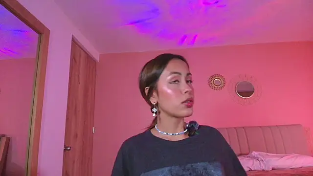 Susy spark online show from July 1, 3:17 am