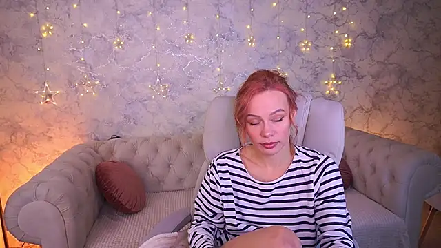 ShyySiren online show from January 11, 8:30 am