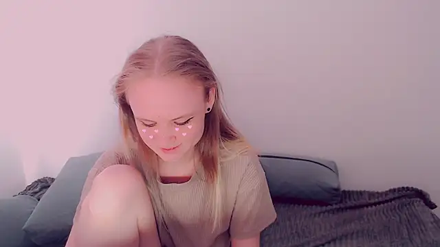 AliceNya cute online show from June 7, 7:04 am