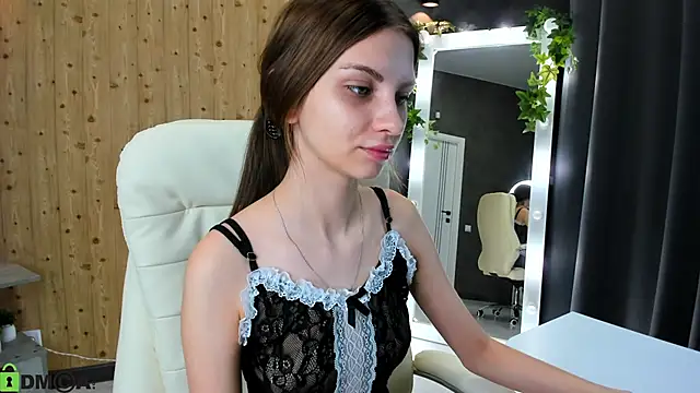 Amelie R0se online show from October 17, 4:05 am
