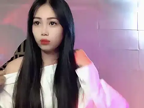 Lyly4757 online show from December 18, 10:47 pm