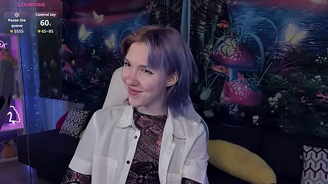 Snapshot of JessieRich chatting on October 6, 8:24 pm JessieRich online show from October 6, 8:24 pm