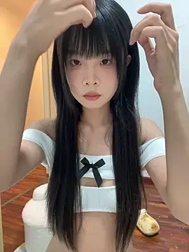 qiqi x online show from May 19, 11:50 am
