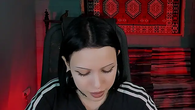 Snapshot of MiaCain chatting on September 30, 5:51 pm MiaCain online show from September 30, 5:51 pm