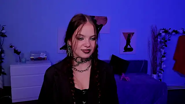 BetsyKiss online show from October 23, 5:08 pm