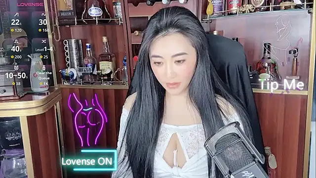 Snapshot of A-Lin-666 chatting on October 18, 9:01 am A-Lin-666 online show from October 18, 9:01 am