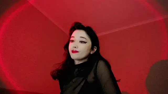 Dazzl1ngFire online show from November 6, 4:40 am