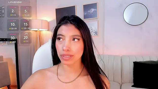 Tiffany Low online show from March 1, 4:07 pm