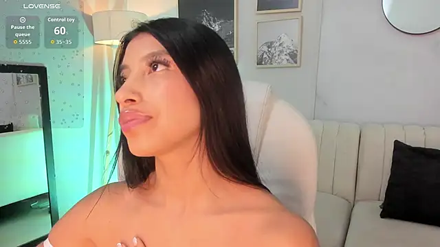 Tiffany Low online show from January 16, 3:30 pm