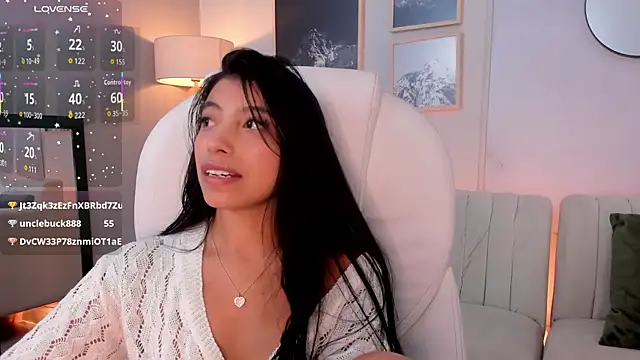 Tiffany Low online show from November 22, 3:15 pm