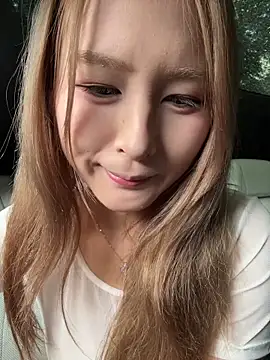 yuki june online show from July 16, 7:35 am