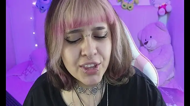 NekoWaifu online show from April 13, 1:56 pm