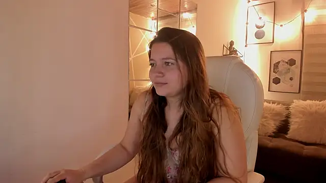Snapshot of sophiee09_ chatting on October 17, 2:20 pm sophiee09 online show from October 17, 2:20 pm