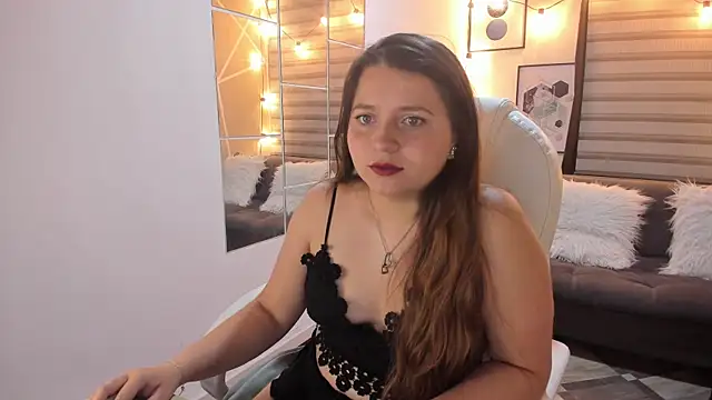 Snapshot of sophiee09_ chatting on October 8, 1:59 pm sophiee09 online show from October 8, 1:59 pm