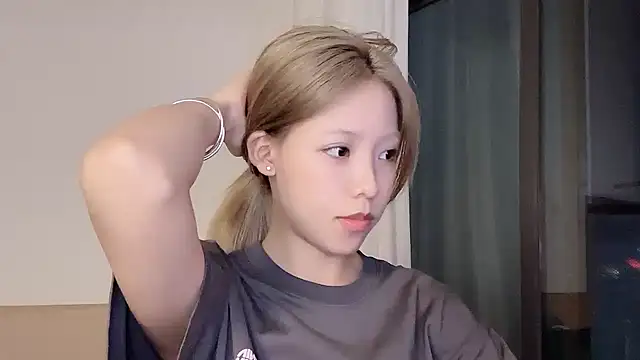 Meng 777 online show from April 20, 1:03 pm