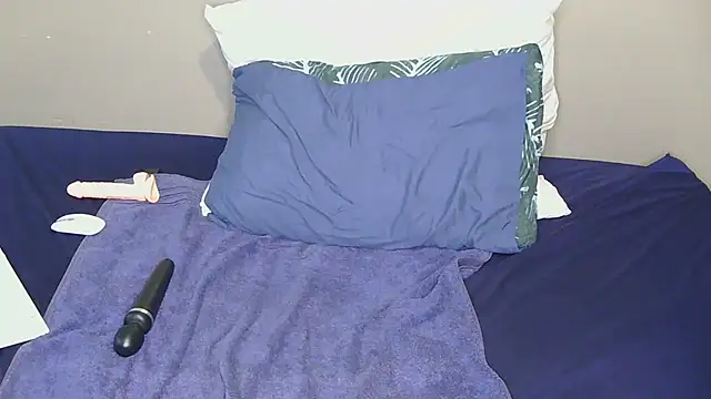 Serafynn online show from October 14, 9:17 pm