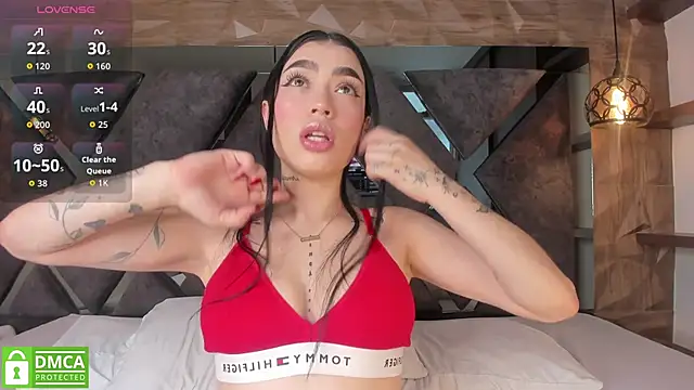 Scarlet  Jones  online show from December 17, 9:52 pm