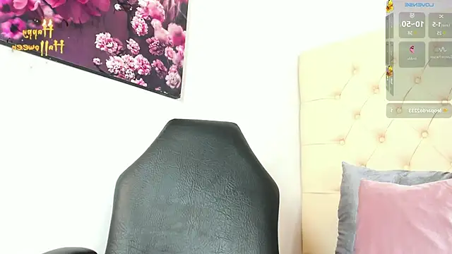 Snapshot of antonella_negrete chatting on October 9, 2:43 pm antonella negrete online show from October 9, 2:43 pm