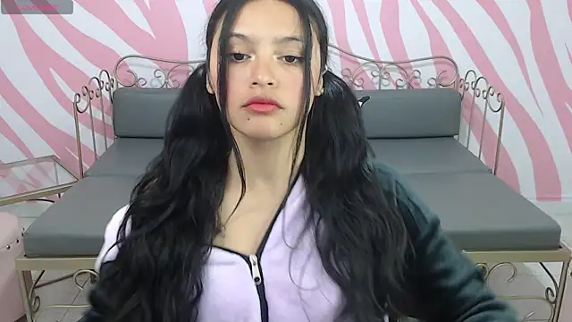 Snapshot of maddie__cute chatting on October 7, 8:13 pm maddie cute online show from October 7, 8:13 pm