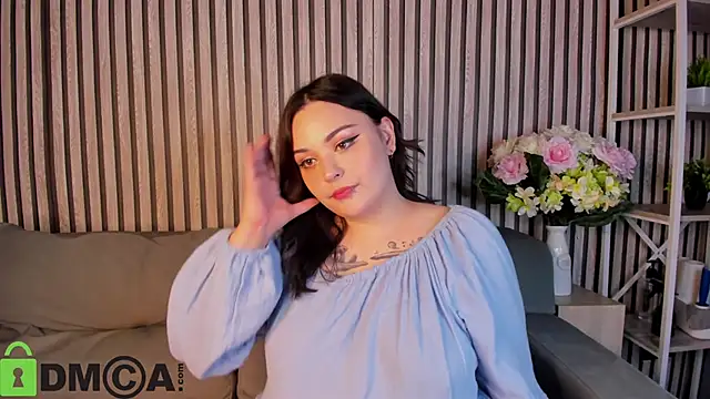 Snapshot of Mia_R0ss chatting on September 21, 12:09 am Mia R0ss online show from September 21, 12:09 am