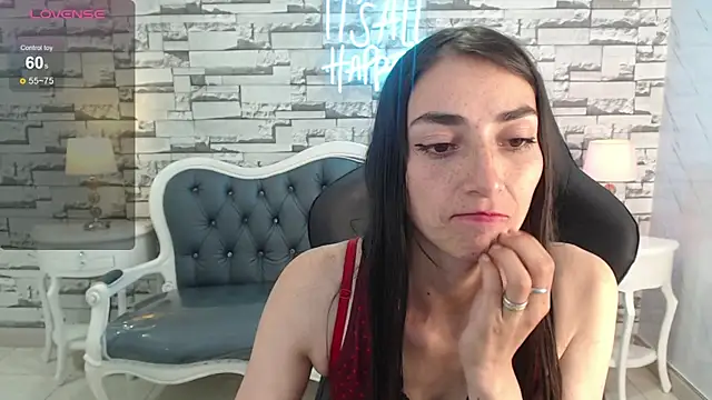 Snapshot of Maily_a_ chatting on October 16, 3:42 am Maily a online show from October 16, 3:42 am