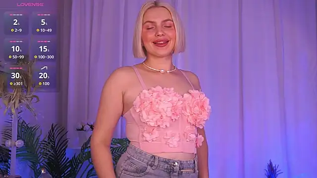 Amelia Wells online show from October 22, 6:29 am